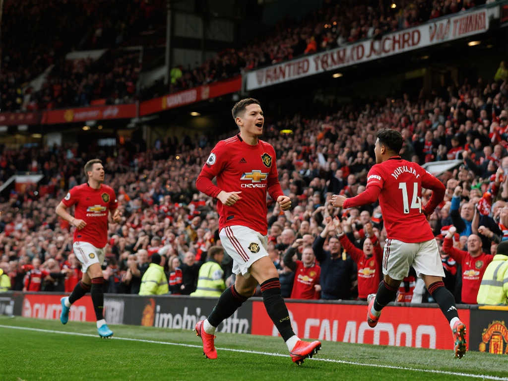 林良锋:曼联士气大振痛快取胜 马圭尔表现令人钦佩 林良锋:曼联士气大振痛快取胜 马圭尔表现令人钦佩